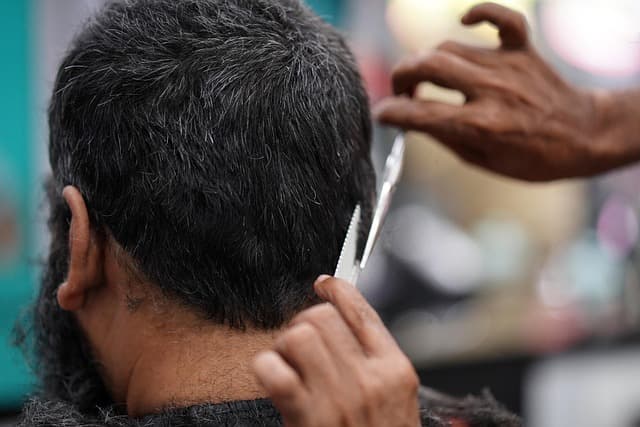 Zm hair cutting salon