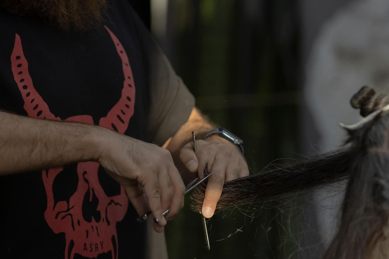 Magic Cuts by Aly Shariff