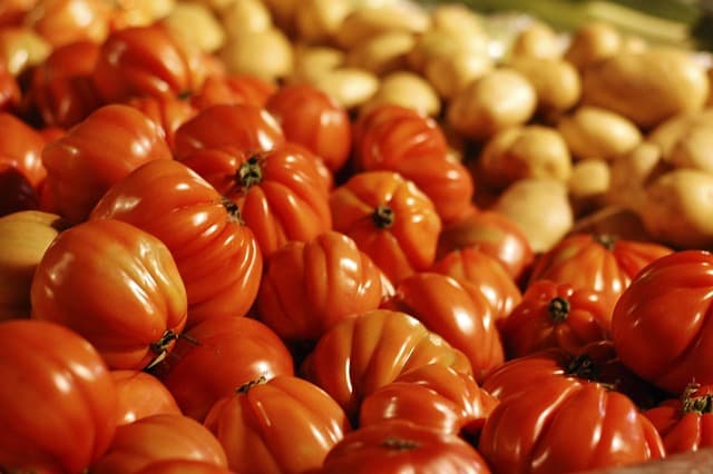 Nderingo Min Market